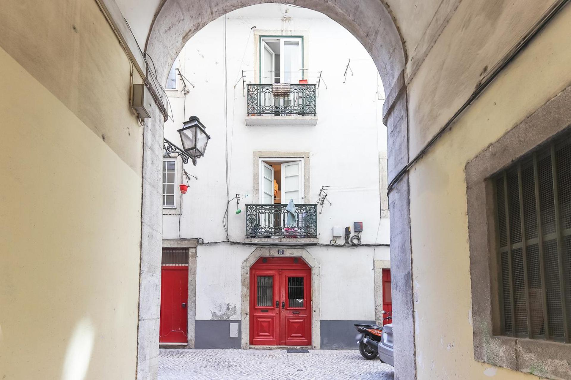 Santos Tiny Studio By Homing Lisbon Bagian luar foto